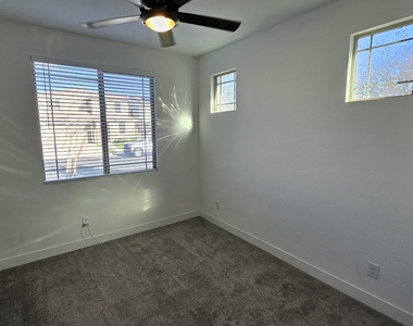 31882 N 124th Drive - Photo Thumbnail 2