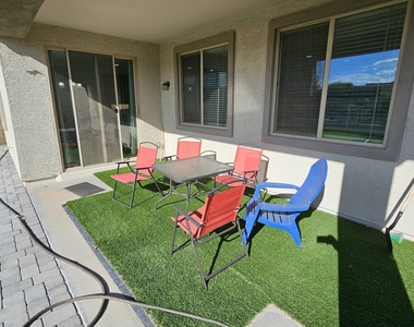 31882 N 124th Drive - Photo Thumbnail 14