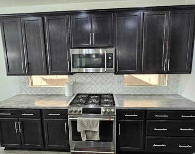 31882 N 124th Drive - Photo Thumbnail 10