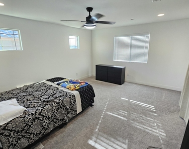 31882 N 124th Drive - Photo Thumbnail 22