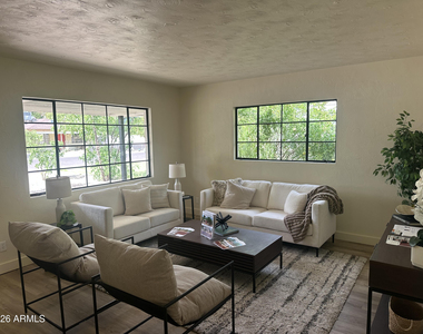 1324 E Hall Street - Photo Thumbnail 4