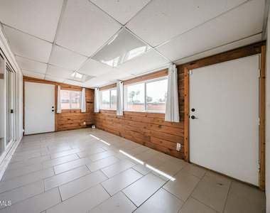 3813 W Meadowbrook Avenue - Photo Thumbnail 13