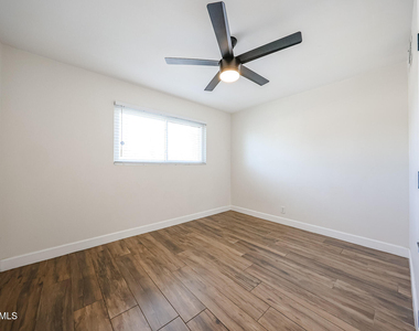 3813 W Meadowbrook Avenue - Photo Thumbnail 21