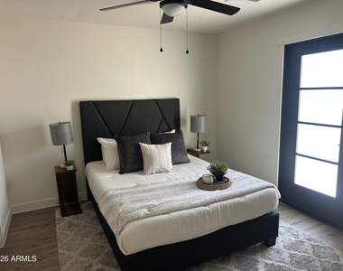 1324 E Hall Street - Photo Thumbnail 10