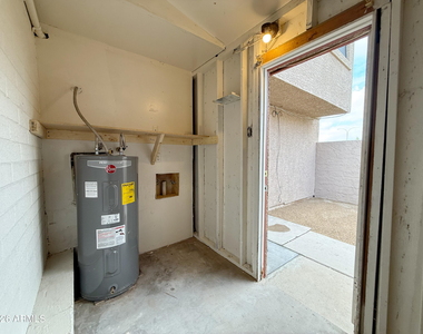 5039 N 39th Lane - Photo Thumbnail 24