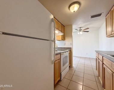 5039 N 39th Lane - Photo Thumbnail 8