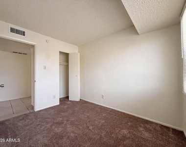 5039 N 39th Lane - Photo Thumbnail 18