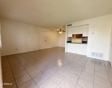 5039 N 39th Lane - Photo Thumbnail 1