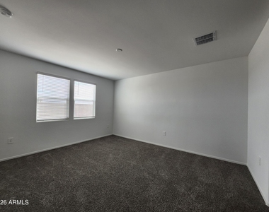 701 N 13th Place - Photo Thumbnail 11