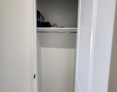 701 N 13th Place - Photo Thumbnail 20