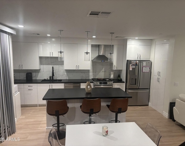 506 S Hardy Drive - Photo Thumbnail 2