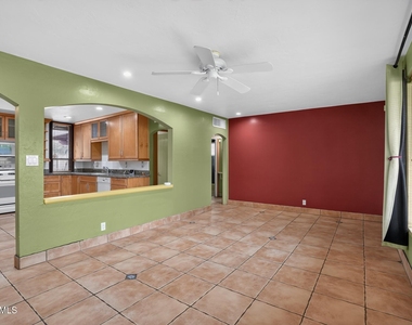 315 W Glenrosa Avenue - Photo Thumbnail 1
