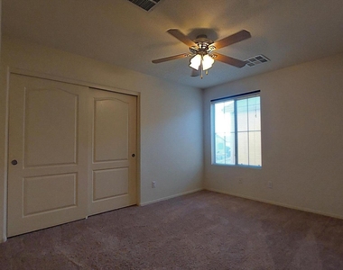 4931 W Escuda Drive - Photo Thumbnail 16
