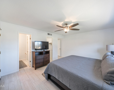 6349 N 78th Street - Photo Thumbnail 16