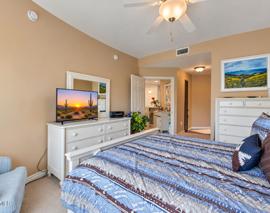 5350 E Deer Valley Drive - Photo Thumbnail 18