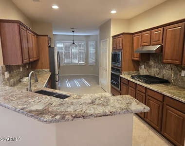 20480 N Canyon Whisper Drive - Photo Thumbnail 7