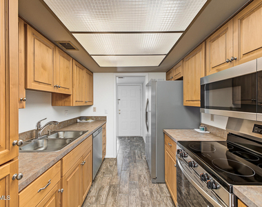 932 E Michigan Avenue - Photo Thumbnail 2