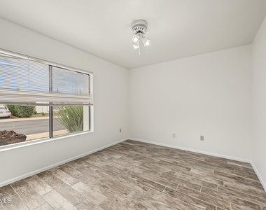 932 E Michigan Avenue - Photo Thumbnail 13
