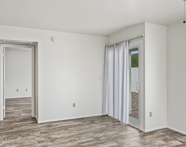 932 E Michigan Avenue - Photo Thumbnail 8