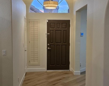 19116 N 91st Street - Photo Thumbnail 13
