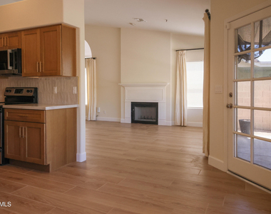 19116 N 91st Street - Photo Thumbnail 10