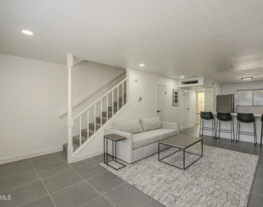 4701 N 68th Street - Photo Thumbnail 3