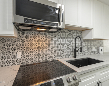 4701 N 68th Street - Photo Thumbnail 2