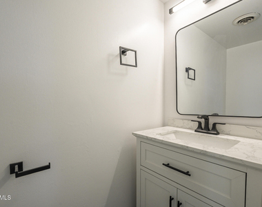4701 N 68th Street - Photo Thumbnail 15