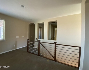 3726 E Angstead Drive - Photo Thumbnail 9