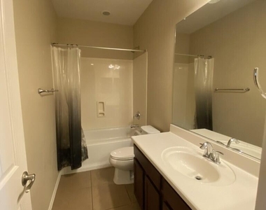 3726 E Angstead Drive - Photo Thumbnail 5