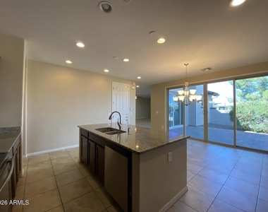 3726 E Angstead Drive - Photo Thumbnail 13