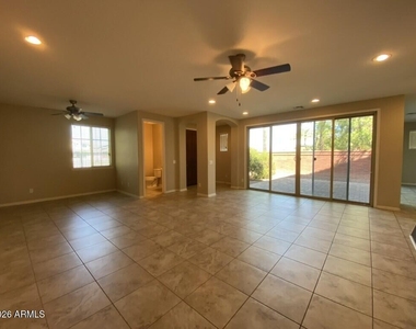 3726 E Angstead Drive - Photo Thumbnail 12