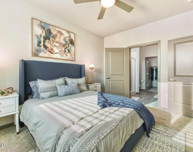 3601 N Central Avenue - Photo Thumbnail 2