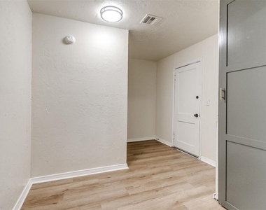 6114 Jacks Avenue - Photo Thumbnail 9