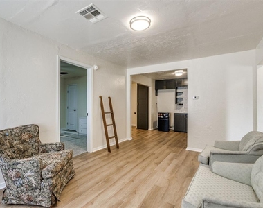 6114 Jacks Avenue - Photo Thumbnail 2