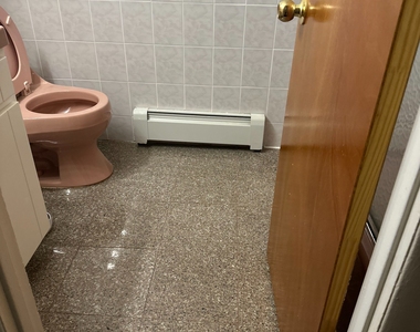 87-7 Elmhurst Avenue - Photo Thumbnail 3