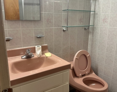 87-7 Elmhurst Avenue - Photo Thumbnail 2