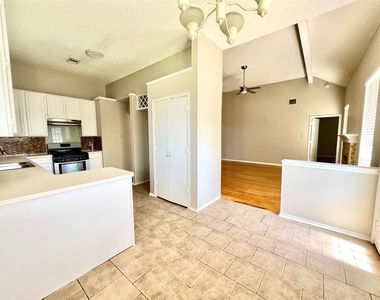 2735 Wentworth Drive - Photo Thumbnail 22