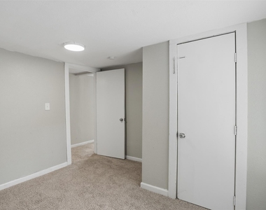 1214 Jones Street - Photo Thumbnail 10