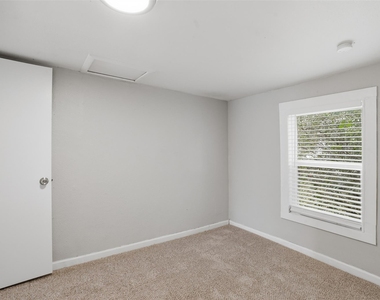 1214 Jones Street - Photo Thumbnail 13