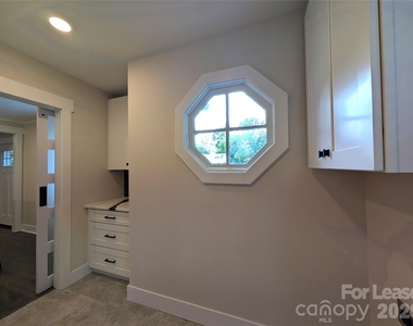 2445 Morton Street - Photo Thumbnail 6