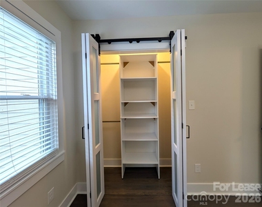 2445 Morton Street - Photo Thumbnail 15