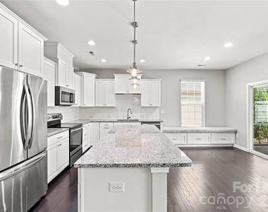 605 Gardenbrook Trail - Photo Thumbnail 14