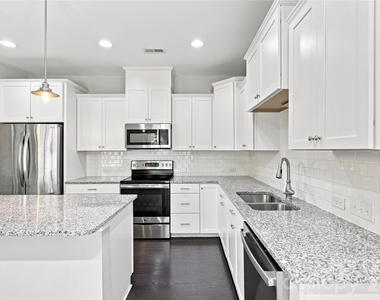 605 Gardenbrook Trail - Photo Thumbnail 15