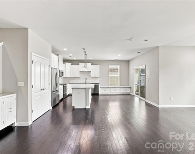 605 Gardenbrook Trail - Photo Thumbnail 13