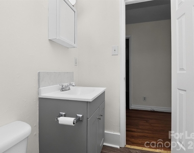 4030 Bearwood Avenue - Photo Thumbnail 5