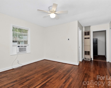 4030 Bearwood Avenue - Photo Thumbnail 3