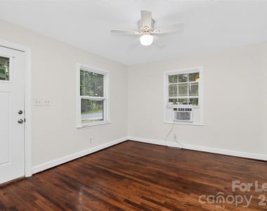 4030 Bearwood Avenue - Photo Thumbnail 1