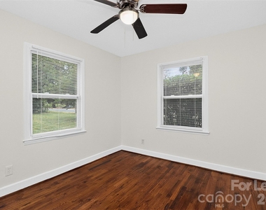 4030 Bearwood Avenue - Photo Thumbnail 7