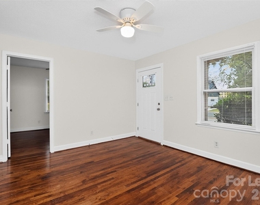4030 Bearwood Avenue - Photo Thumbnail 16